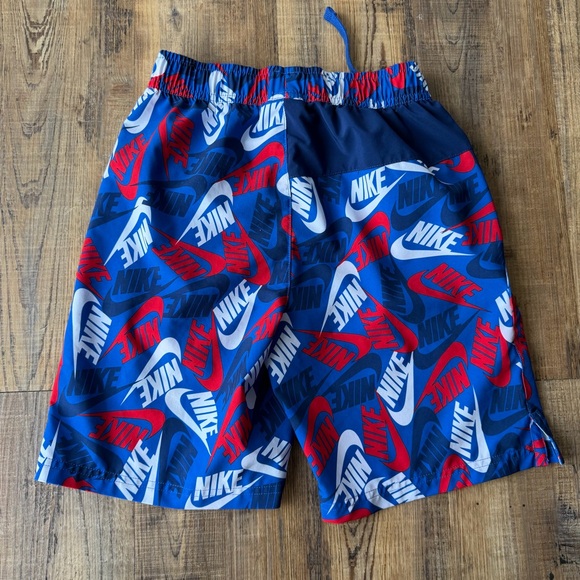 Nike Boys Sportswear Printed Woven Shorts Red/White/Blue Size Youth Medium - Picture 7 of 7